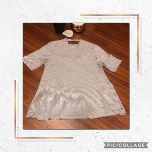 ✨2/$30 ✨ AEO MOCK NECK STRIPED SHORT SLEEVE TOP✨